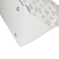 Louis Vuitton Beaubourg Hobo MM Mahina Corner Closeup