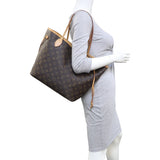 Louis Vuitton Neverfull MM Monogram Mannequin
