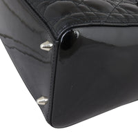 Dior Lady Dior Medium Corner Closeup