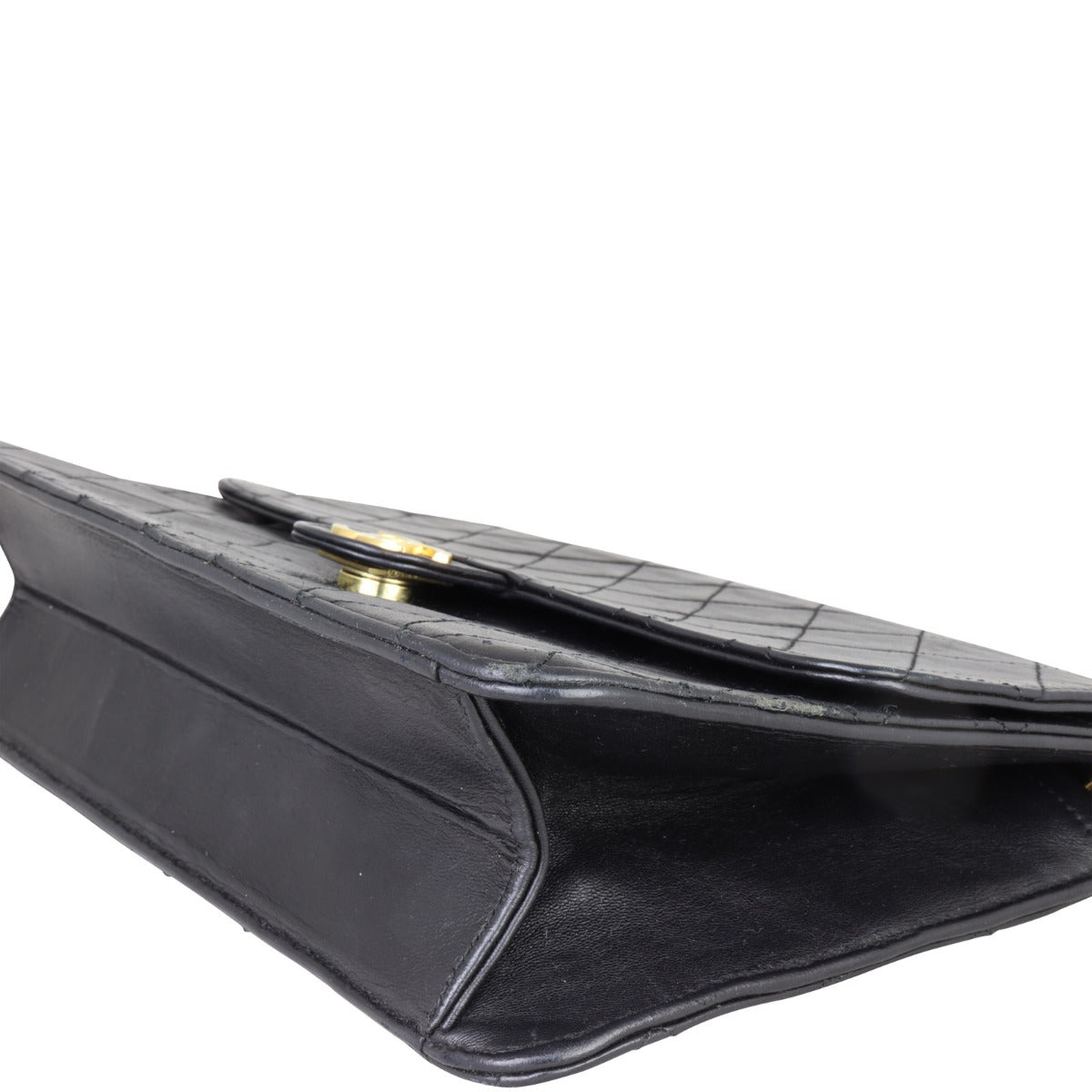 Chanel CC Vintage Flap Bag Corner Closeup