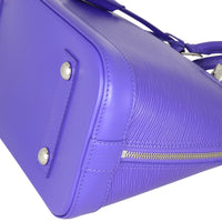 Louis Vuitton Alma PM Epi Corner Closeup