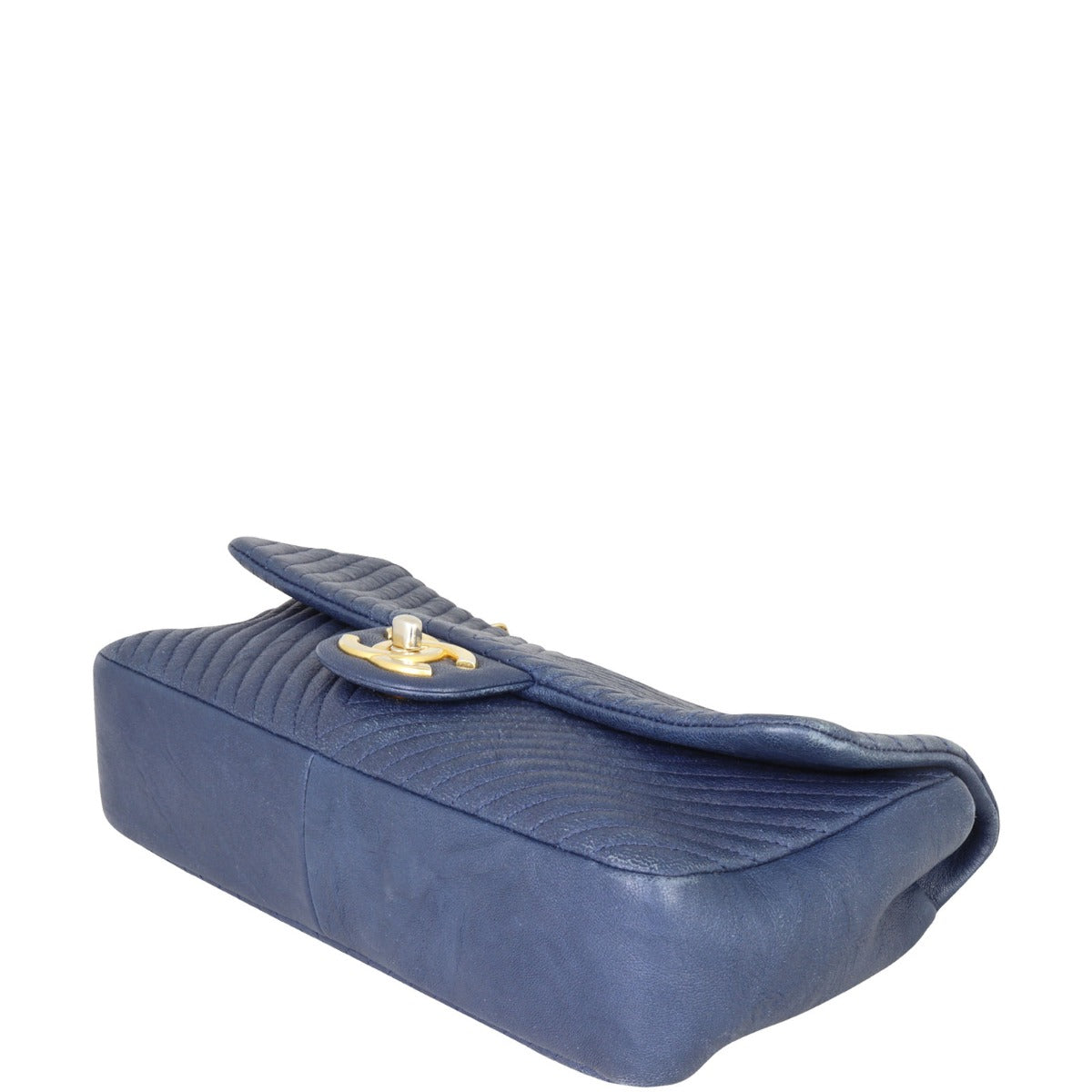 Chanel Surpique Chevron Single Flap Bag Corner Distance