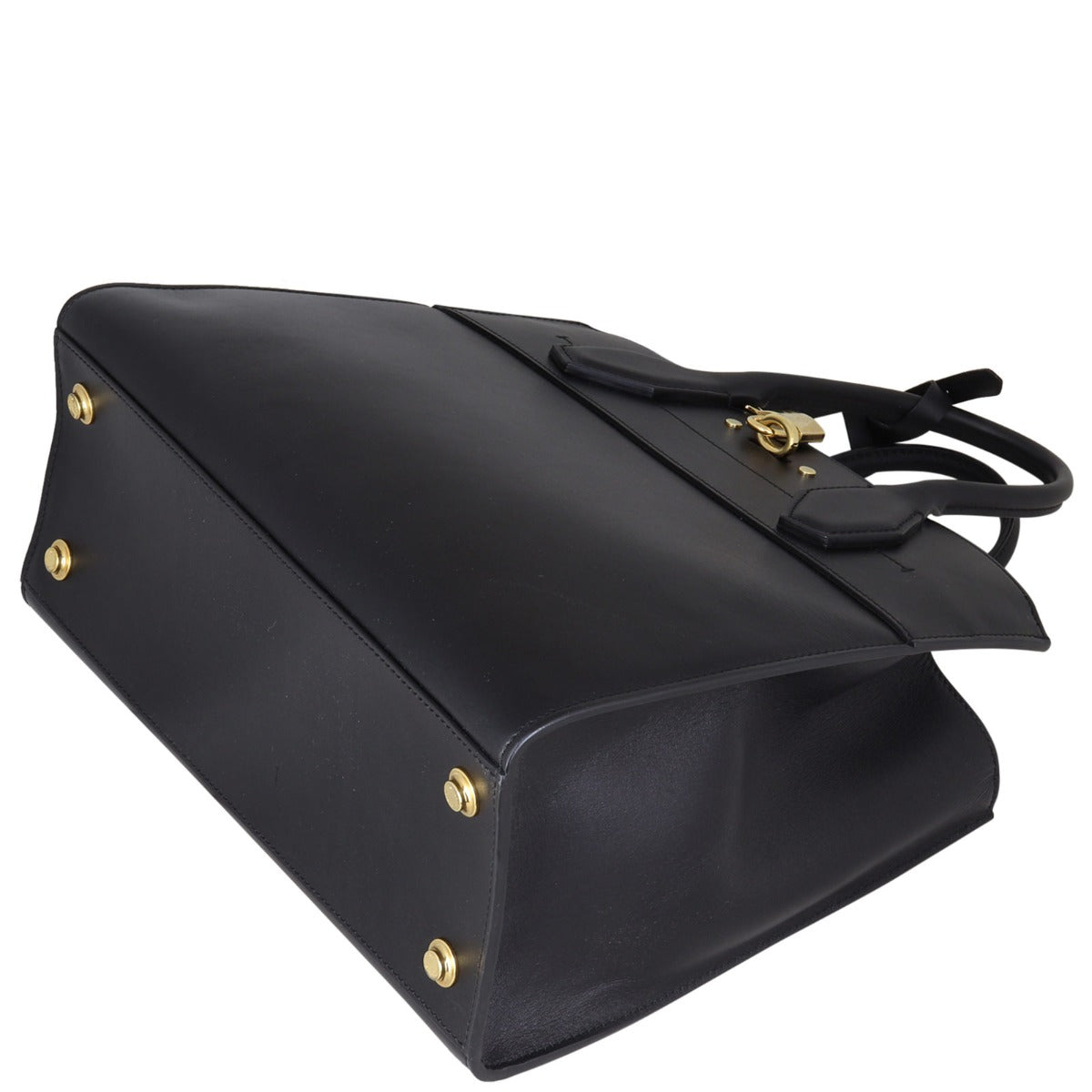 Louis Vuitton City Steamer MM Corner Distance