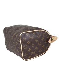 Louis Vuitton Speedy 25 Monogram Corner Distance