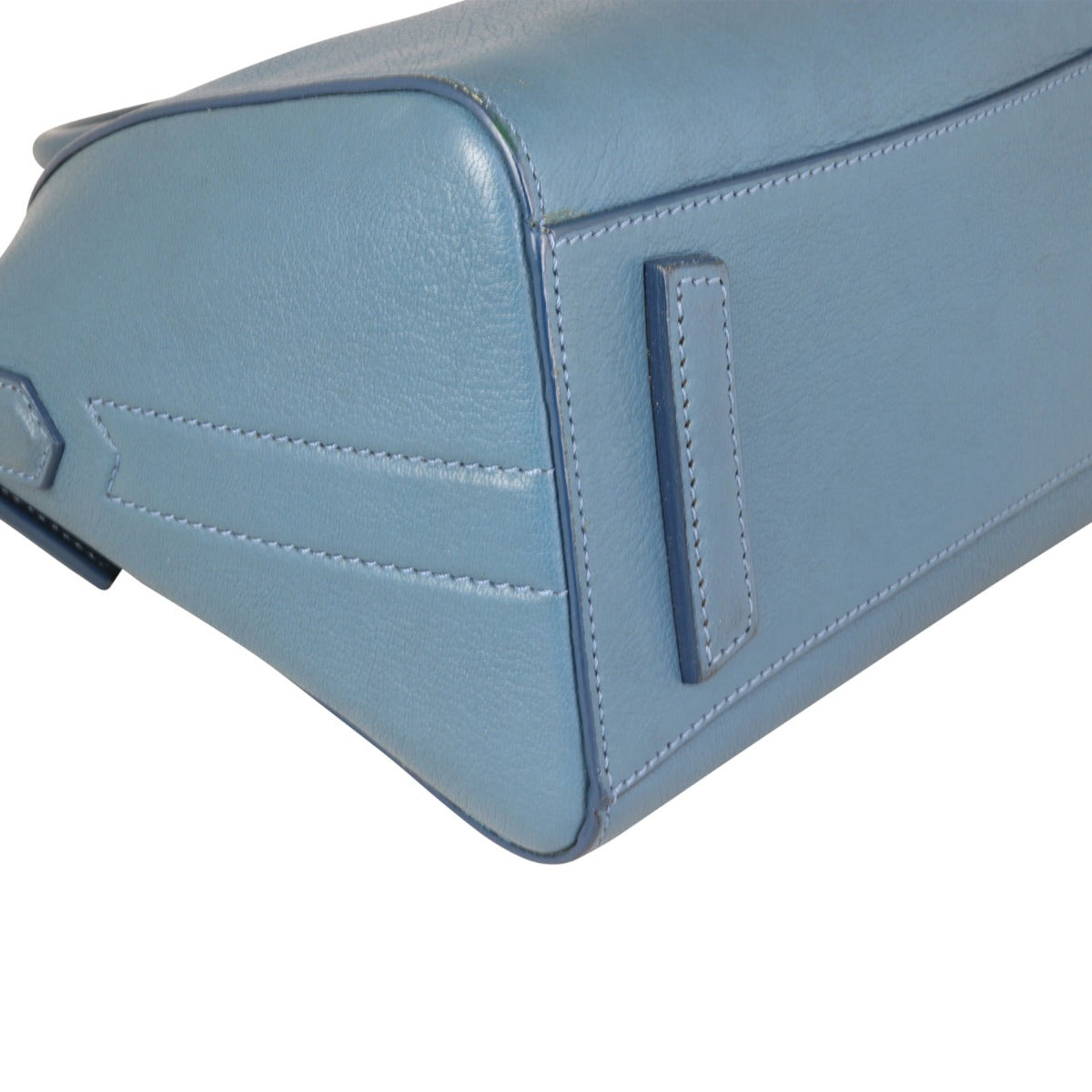 Givenchy Antigona Mini Corner Closeup