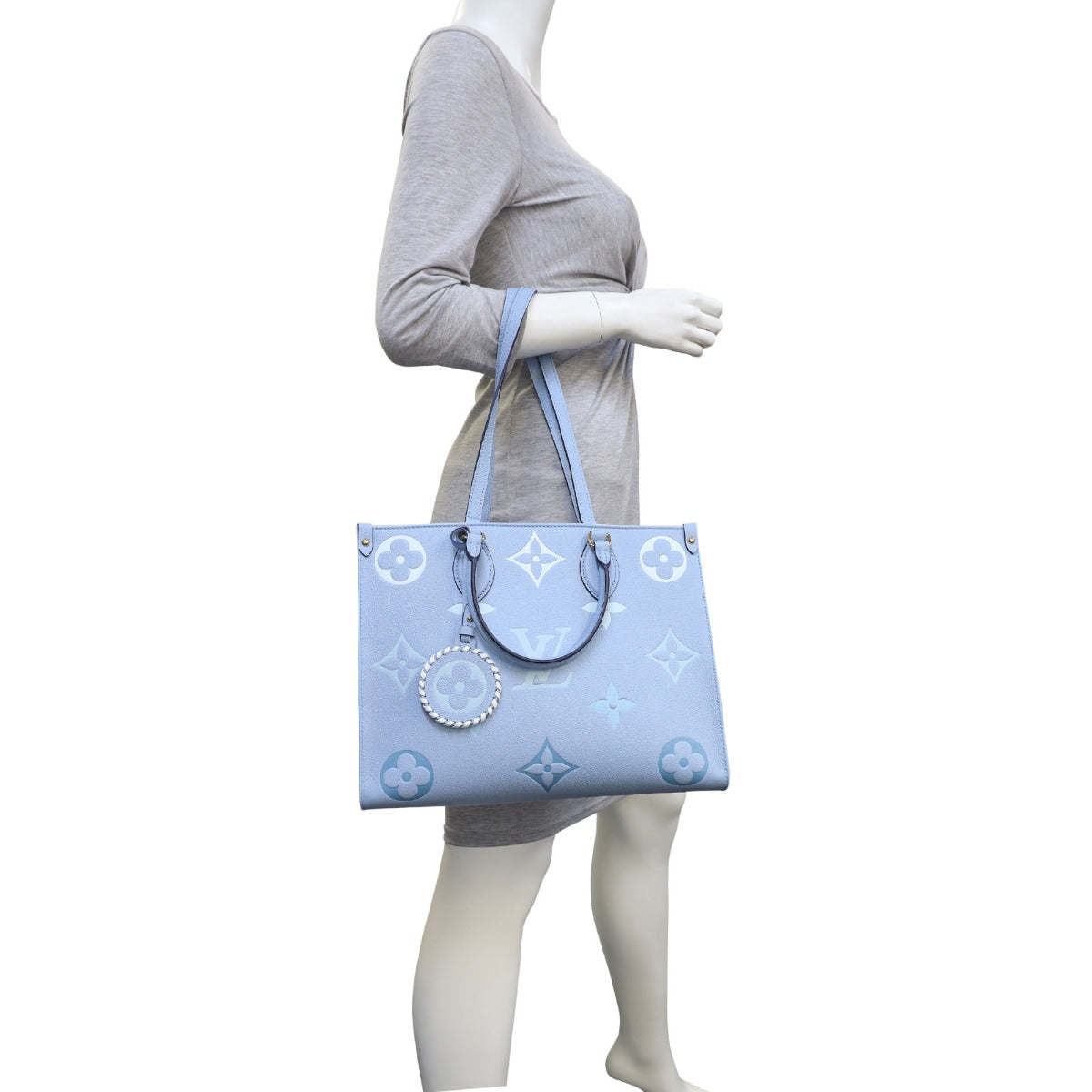 Louis Vuitton OnTheGo MM Monogram Empreinte Giant By the Pool  Mannequin