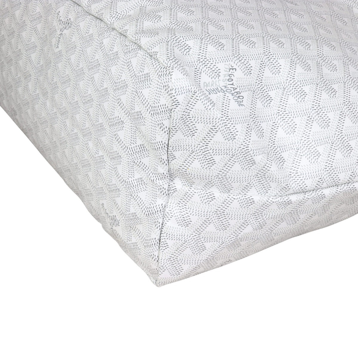 Goyard St Louis PM Goyardine (white) Corner Closeup