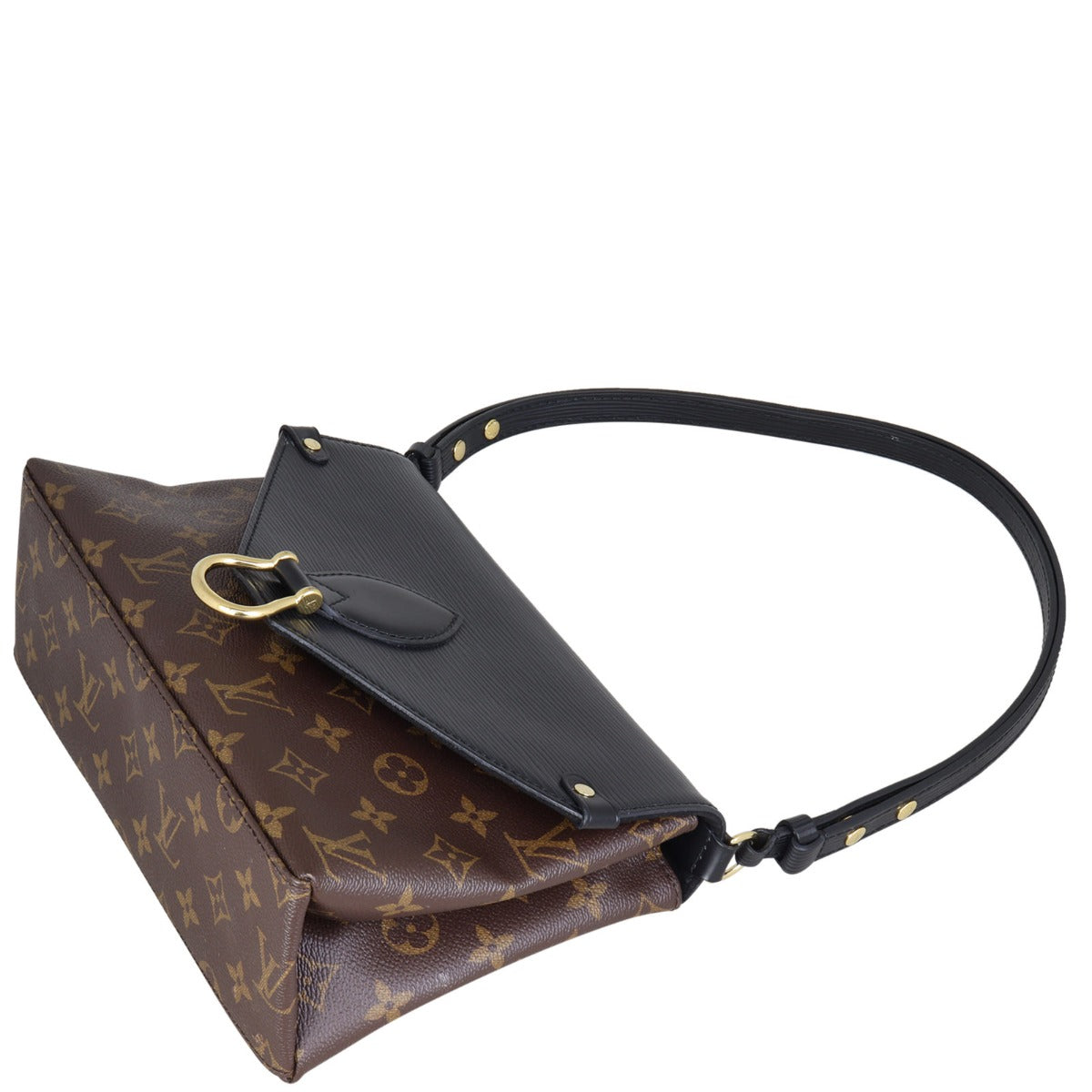 Louis Vuitton Saint Michel Monogram Epi Corner Distance