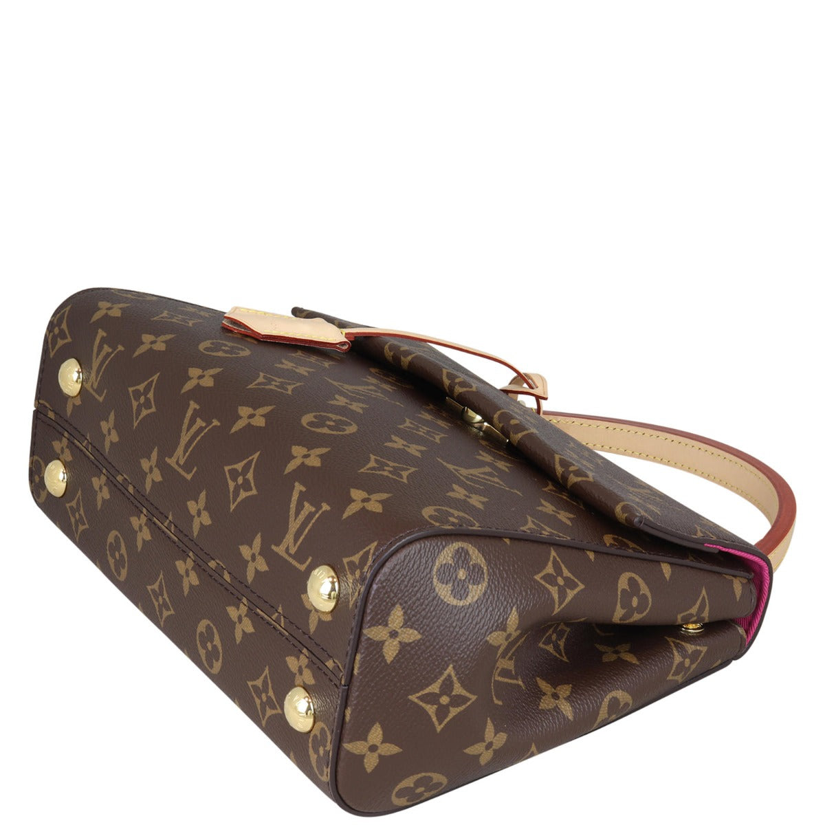 Louis Vuitton Cluny BB Monogram Corner Distance