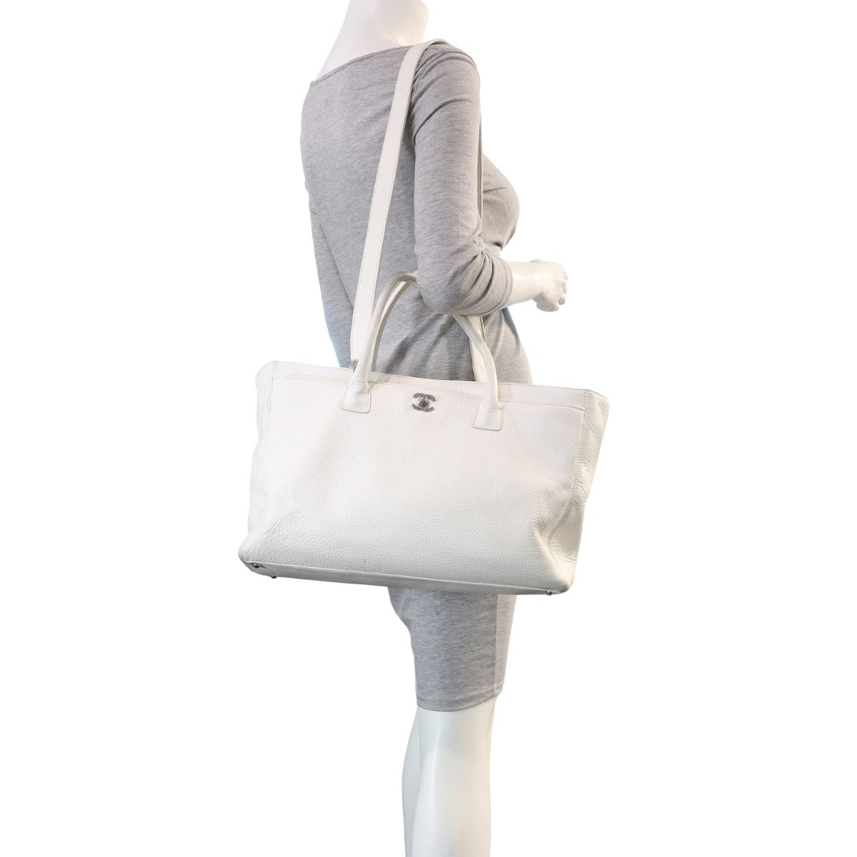 Chanel Cerf Tote Mannequin