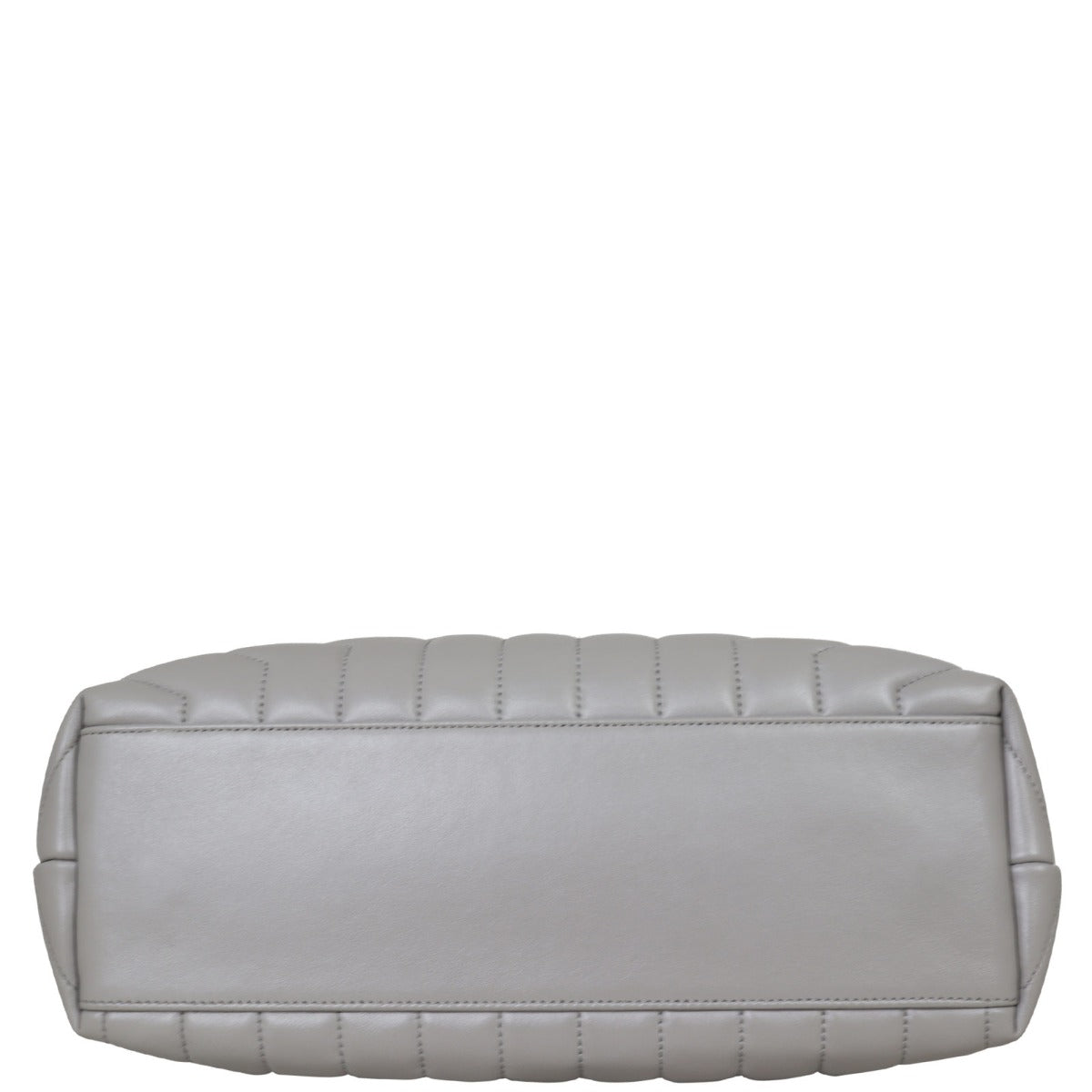 Saint Laurent Loulou Medium Base