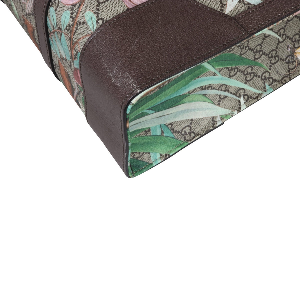 Gucci GG Supreme Tian Tote Corner Closeup