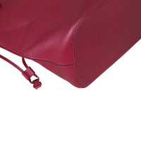 Louis Vuitton Neverfull MM Epi Corner Closeup