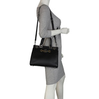 Gucci Zumi Small Tote Mannequin