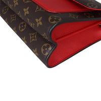 Louis Vuitton Victoire Monogram Corner Closeup