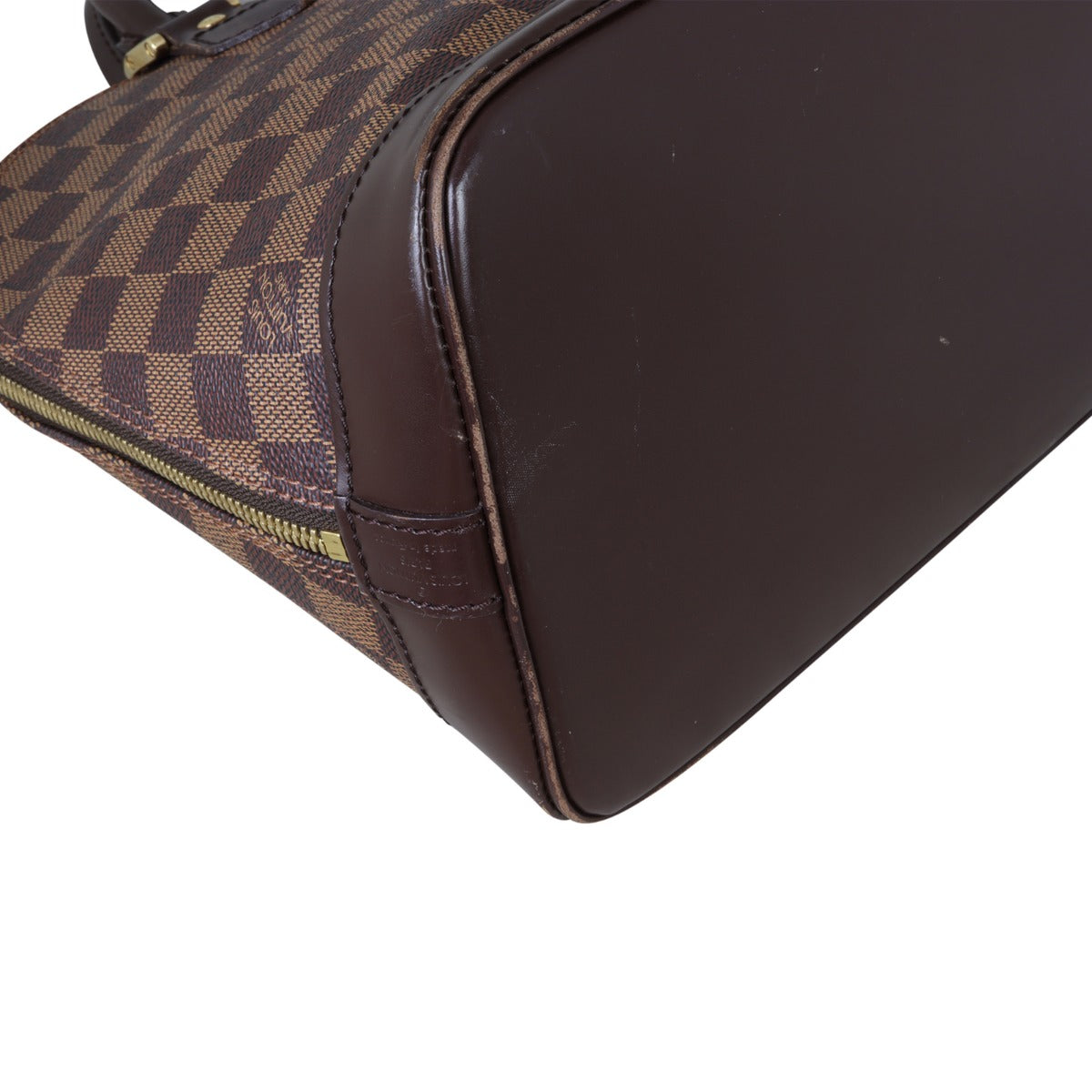 Louis Vuitton Alma PM Damier Ebene Corner Closeup