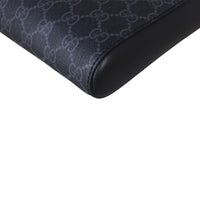 Gucci GG Supreme Messenger Bag Corner Close Up