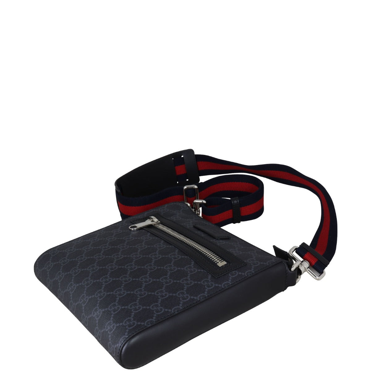Gucci GG Supreme Messenger Bag Corner Distance