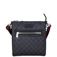 Gucci GG Supreme Messenger Bag Front