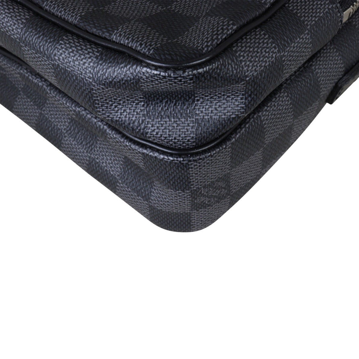 Louis Vuitton Rem Damier Graphite Corner Close Up