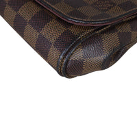Louis Vuitton Favorite PM Damier Ebene Corner Close Up
