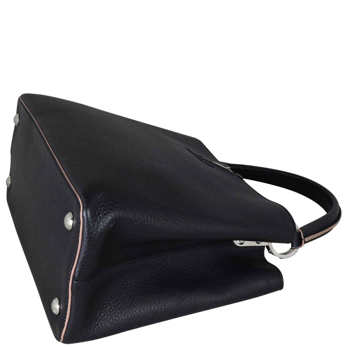 Louis Vuitton Capucines MM Corner Distance