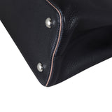 Louis Vuitton Capucines MM Corner Close Up