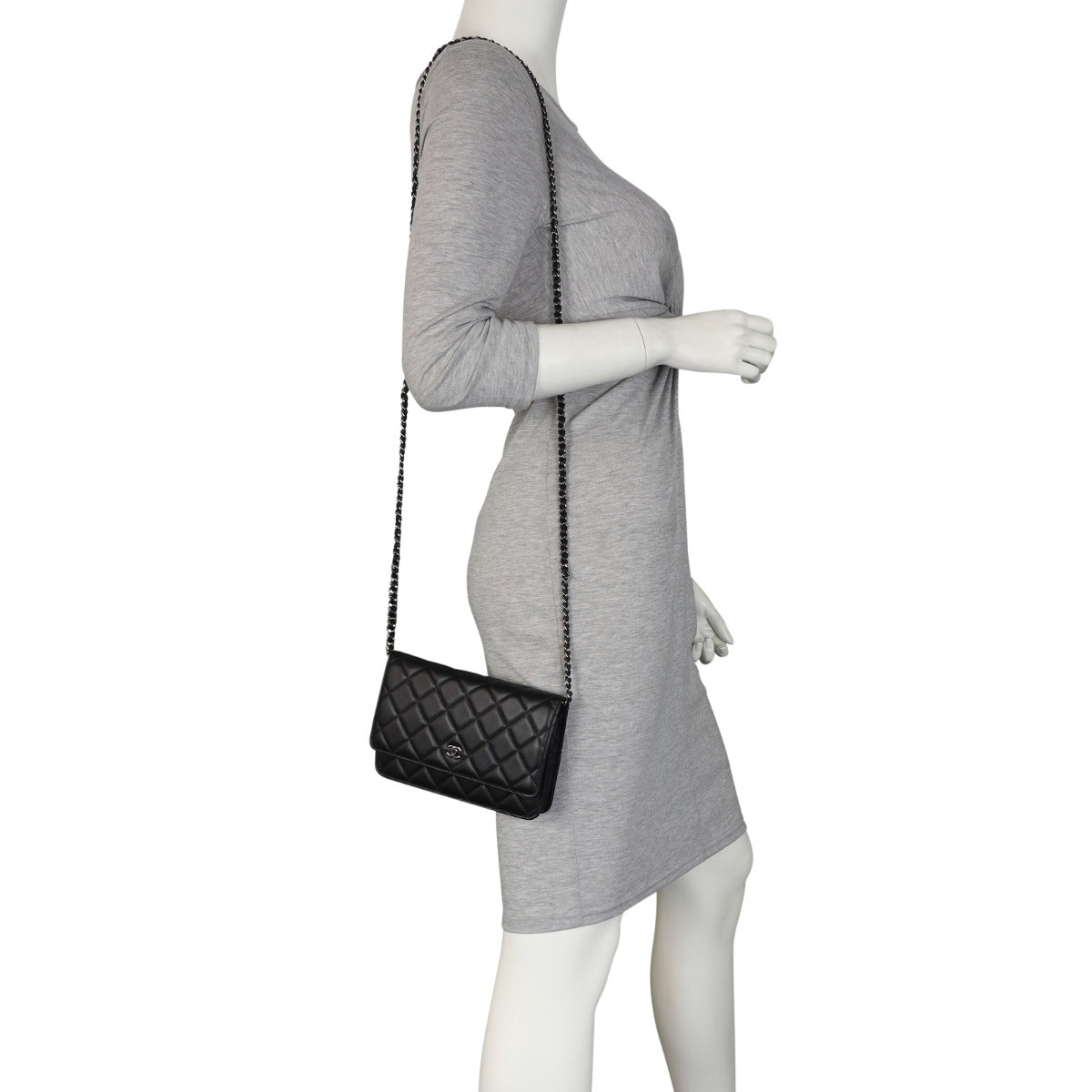 Chanel Classic Wallet on Chain Mannequin