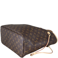 Louis Vuitton Neverfull MM Monogram Corner Distance