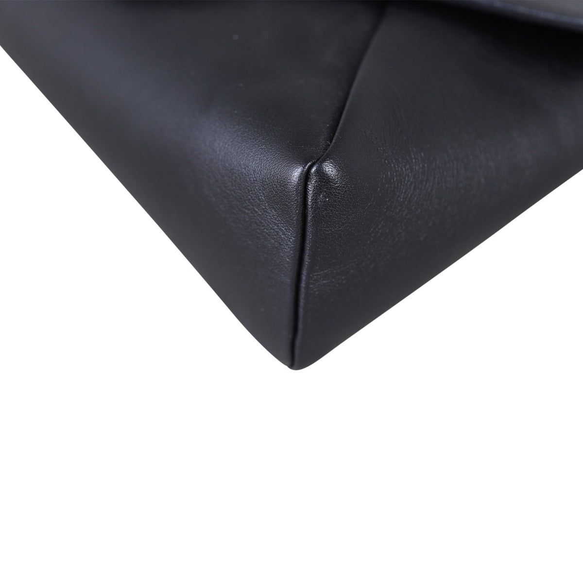 Louis Vuitton Love Note Chain Clutch Corner Close Up