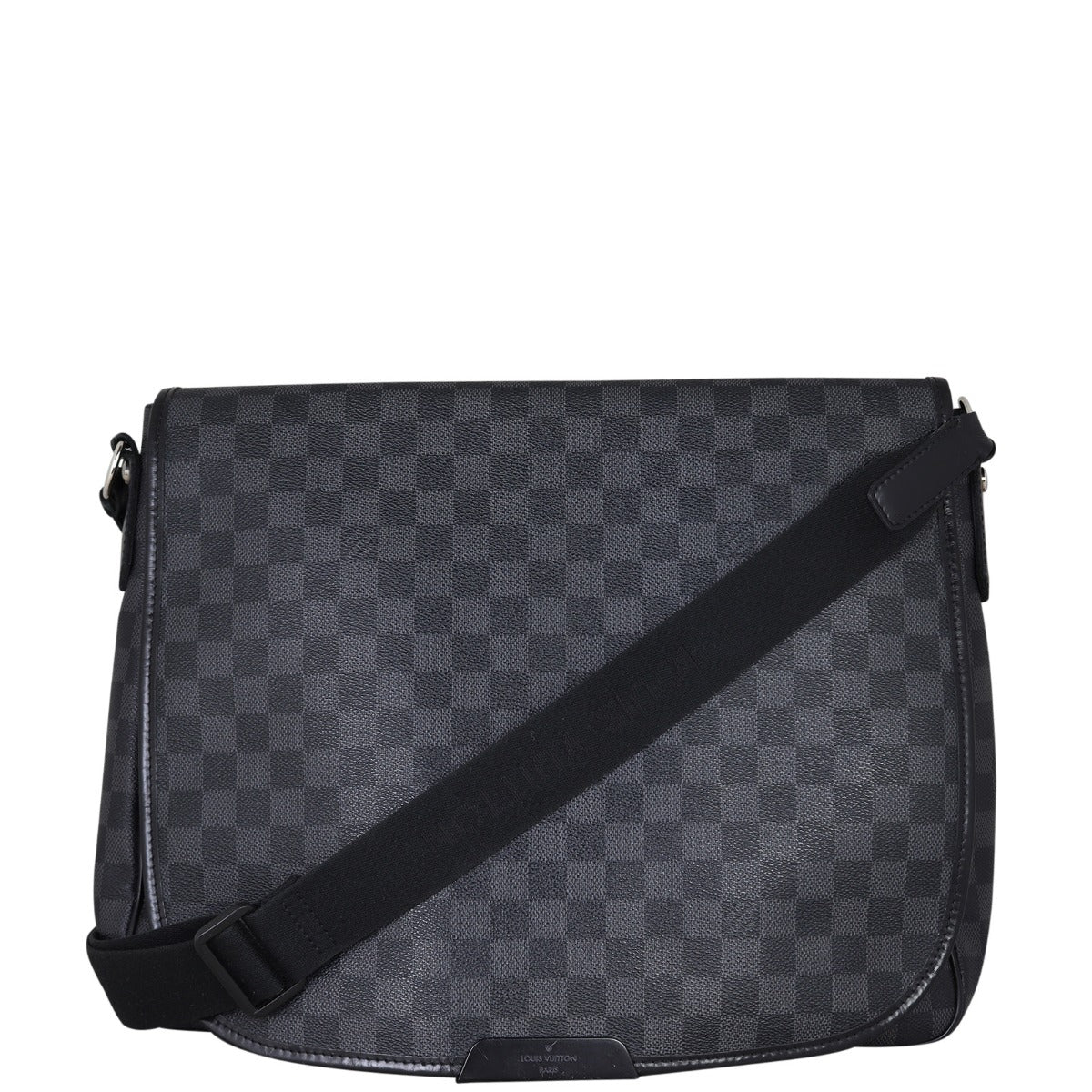 Louis Vuitton Daniel MM Damier Graphite Front With Strap
