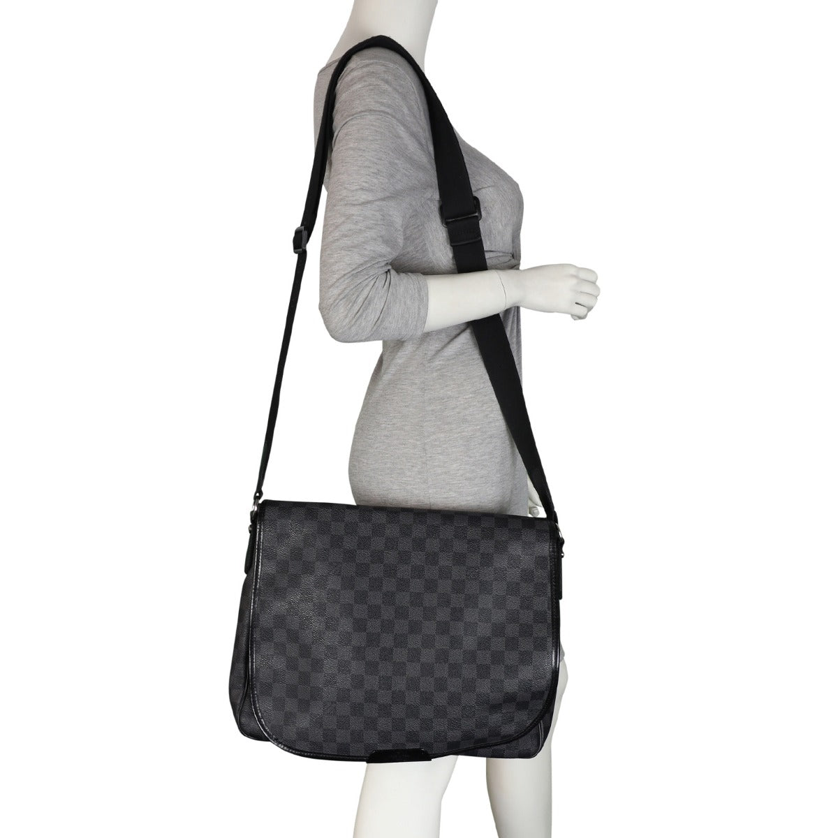 Louis Vuitton Daniel MM Damier Graphite Mannequin