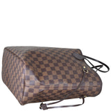 Louis Vuitton Neverfull MM Damier Ebene Corner Distance