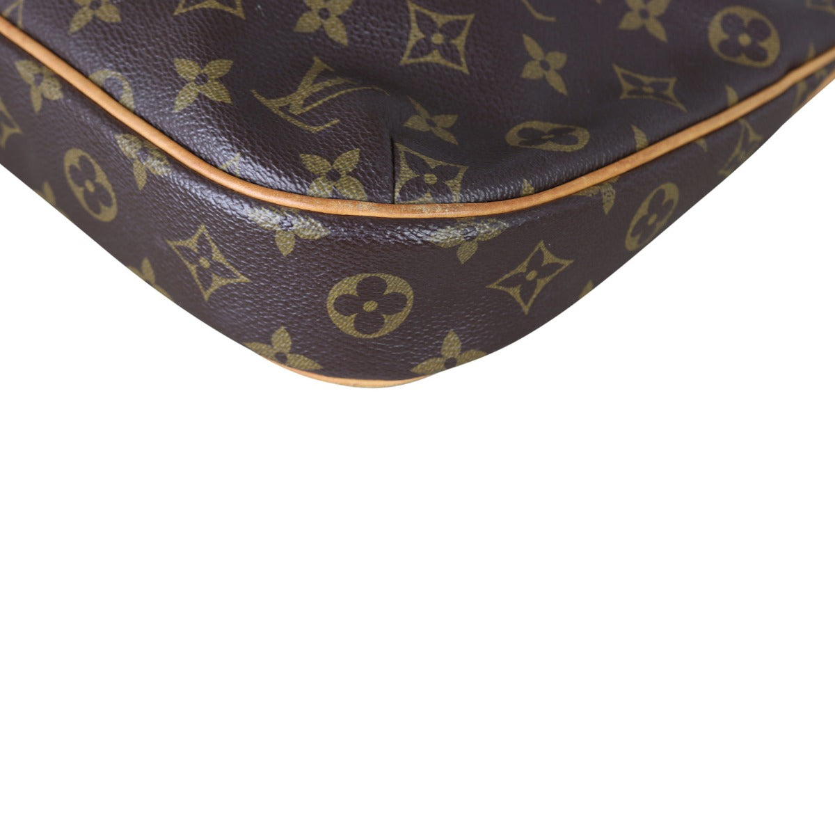 Louis Vuitton Odeon PM Monogram Corner Close Up