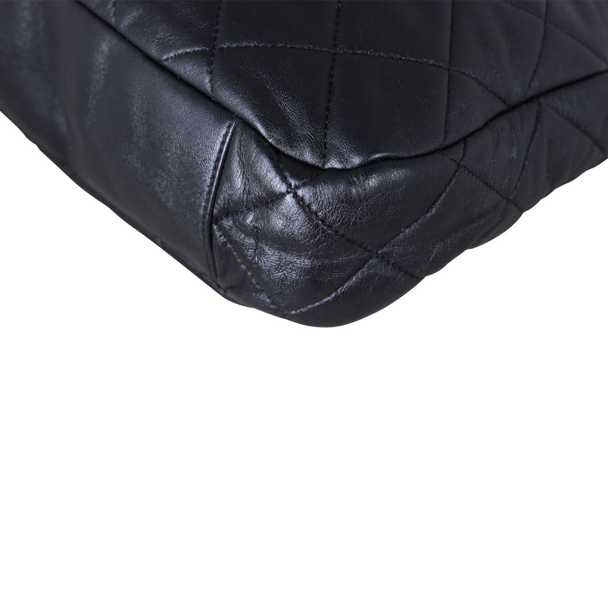 Chanel Quilted Lambskin Hobo Corner Close Up