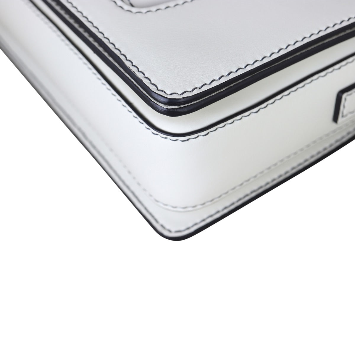 Dior Dio(r)evolution Flap Bag Corner Close Up