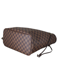 Louis Vuitton Neverfull MM Damier Ebene Corner Distance