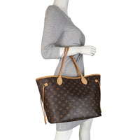 Louis Vuitton Neverfull MM Monogram Mannequin