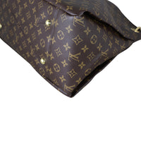 Louis Vuitton Artsy MM Monogram Corner Closeup