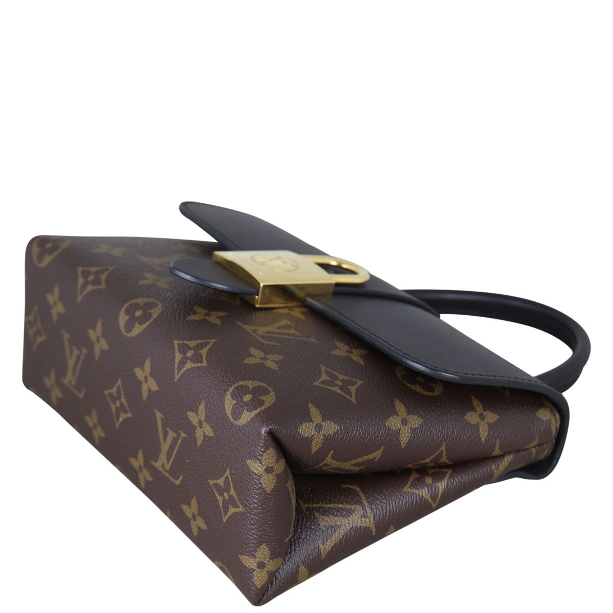 Louis Vuitton Locky BB Monogram Corner Distance