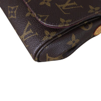 Louis Vuitton Favorite PM Monogram Corner Close Up