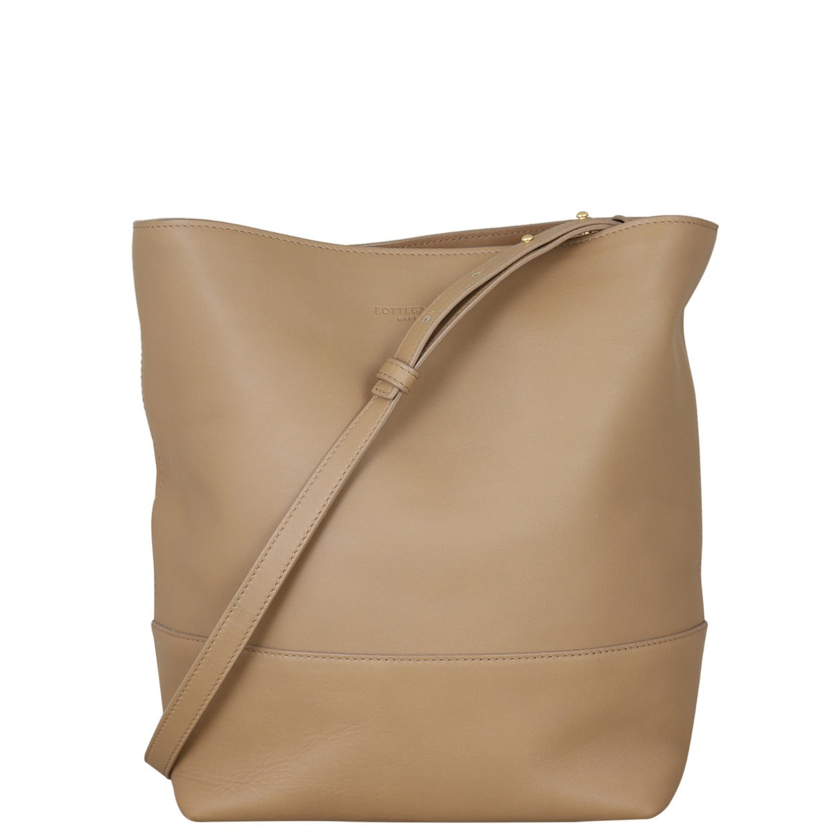 Bottega Veneta Bucket Bag Front With Strap