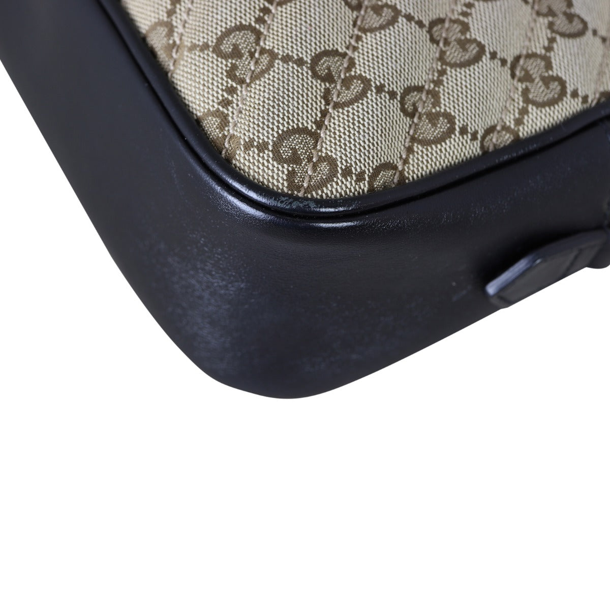 Gucci GG Canvas Marmont Small Camera Bag Corner Close Up