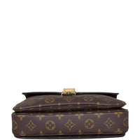 Louis Vuitton Pochette Metis Monogram Base