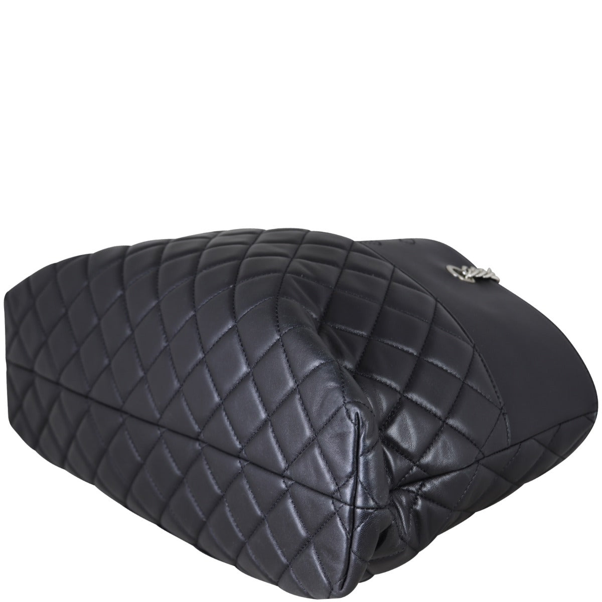 Chanel Urban Delight Shopping Tote Corner Distance