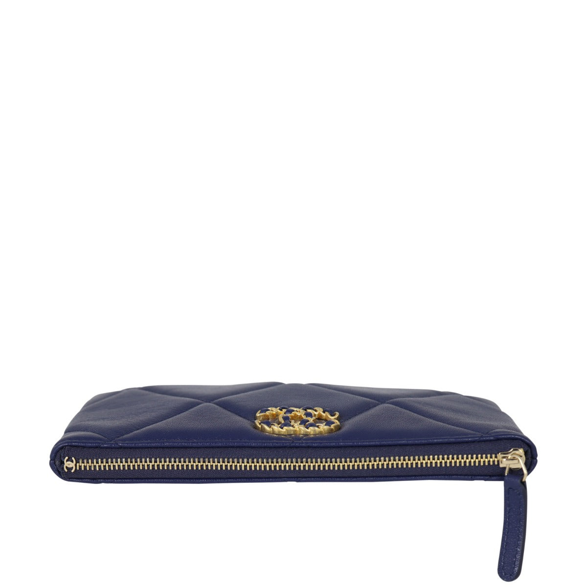 Chanel 19 O-Case Small Base