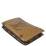 Louis Vuitton Pochette Double Zip Monogram Giant Reverse Corner Distance