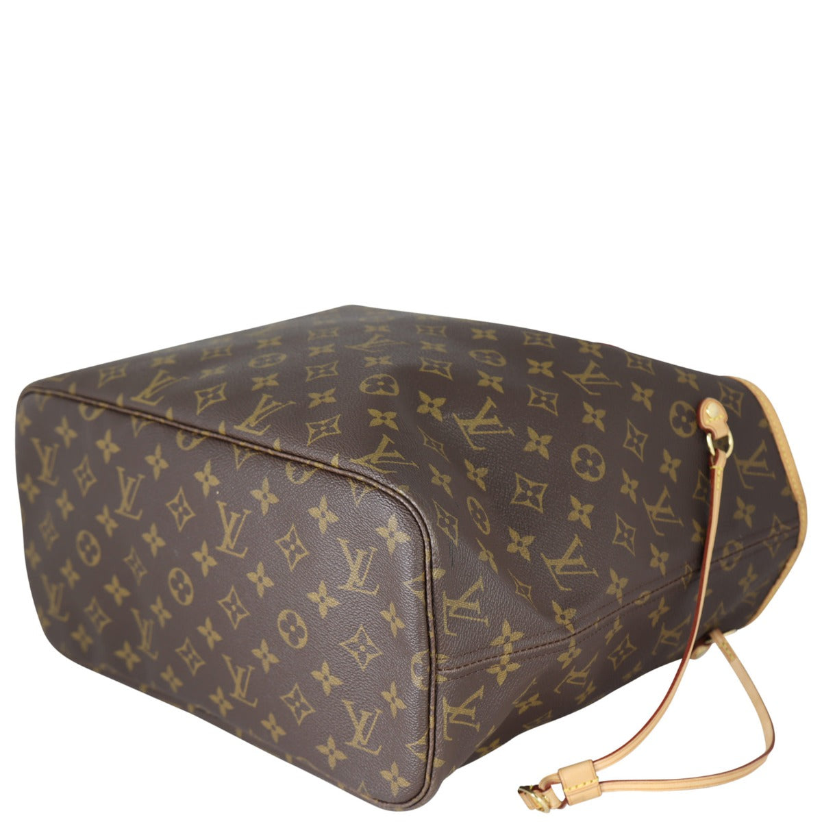 Louis Vuitton Neverfull MM Monogram Corner Distance