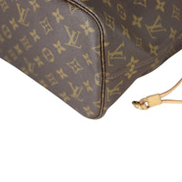 Louis Vuitton Neverfull MM Monogram Corner Close Up