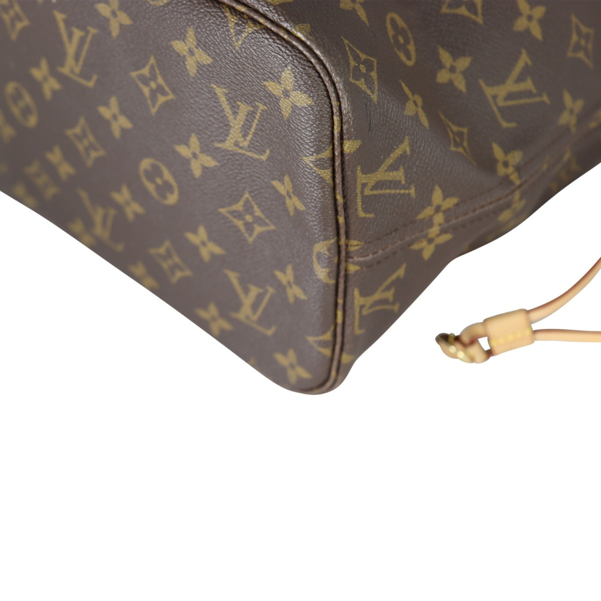 Louis Vuitton Neverfull MM Monogram Corner Close Up